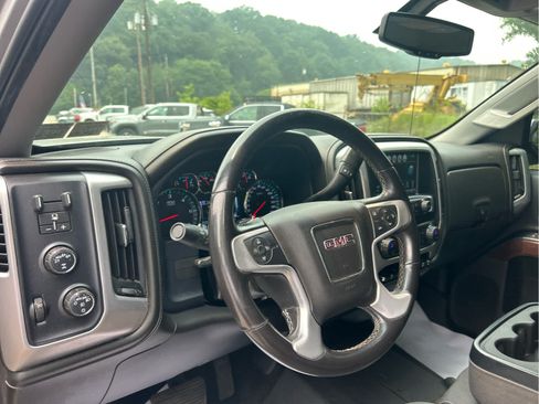 Used 2018 GMC Sierra 1500 SLE w/ SLE Value Package AWD/4WD image 9