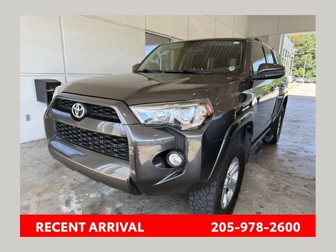 Used 2019 Toyota 4Runner SR5 AWD/4WD image 1