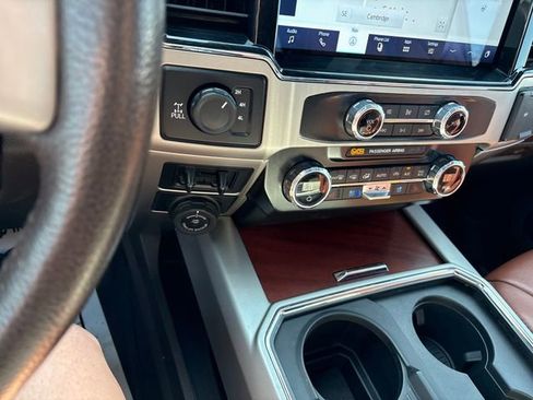 Used 2022 Ford F250 King Ranch w/ King Ranch Ultimate Package AWD/4WD image 16