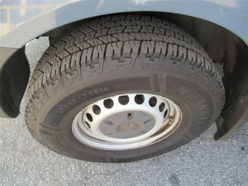 Used 2018 Mercedes-Benz Sprinter 2500 image 28