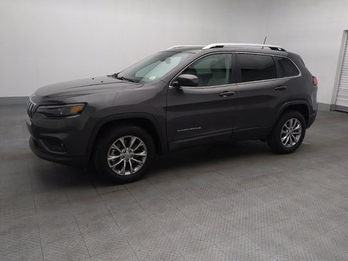 Used 2021 Jeep Cherokee Latitude Lux w/ Comfort/Convenience Group image 2