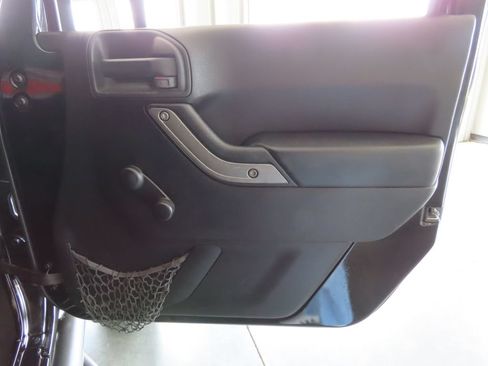 Used 2014 Jeep Wrangler Unlimited Sport AWD/4WD image 30