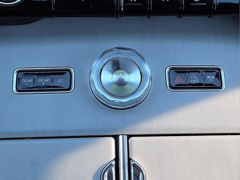 New 2026 Lincoln Navigator Reserve w/ Jet Appearance Package image 18