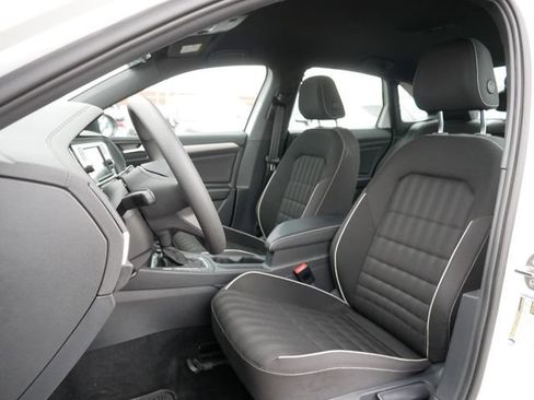 Certified 2022 Volkswagen Jetta Sport image 15