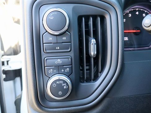 Used 2024 GMC Sierra 2500 Pro w/ Convenience Package image 12