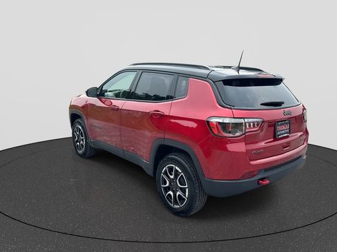 Used 2025 Jeep Compass Trailhawk AWD/4WD image 6