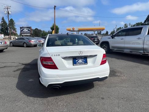 Used 2014 Mercedes-Benz C 250 Sedan image 39