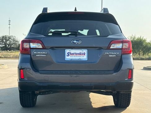 Used 2017 Subaru Outback 3.6R Limited AWD/4WD image 7