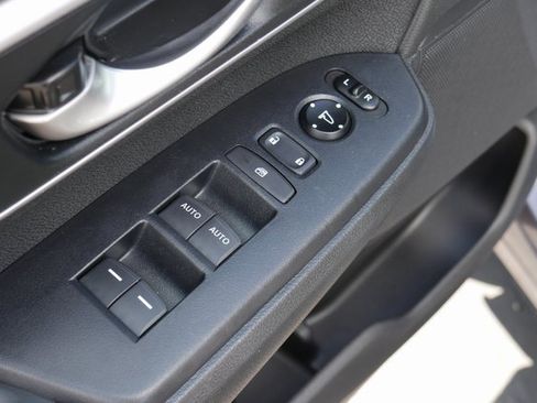 Used 2019 Honda CR-V EX image 14