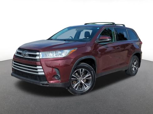 Used 2019 Toyota Highlander LE AWD/4WD image 1