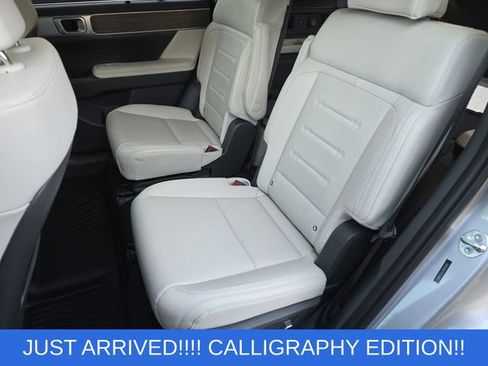 Used 2024 Hyundai Santa Fe Calligraphy image 16