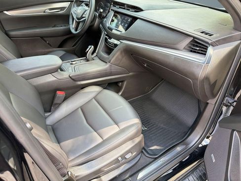 Certified 2025 Cadillac XT5 Luxury w/ LPO, Floor Liner Package image 31