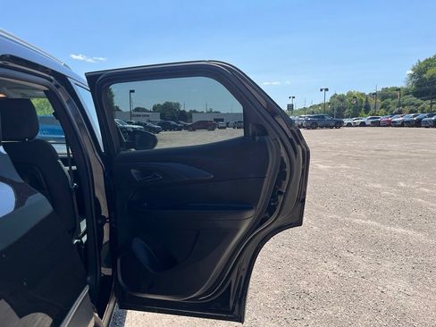 Used 2025 Chevrolet TrailBlazer LT FWD image 30