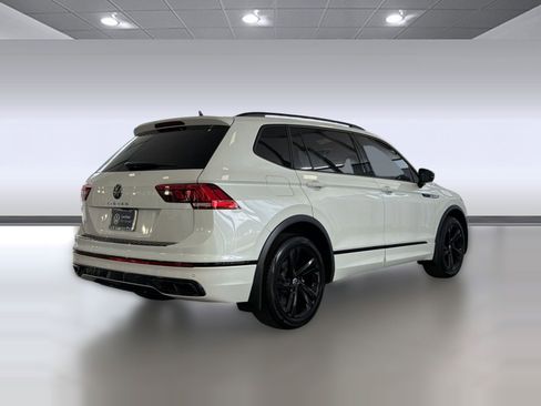 Used 2023 Volkswagen Tiguan SE R-Line FWD image 9