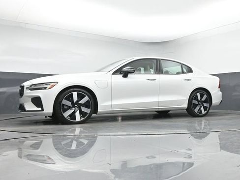 Used 2024 Volvo S60 T8 Plus w/ Protection Package Premier AWD/4WD image 13