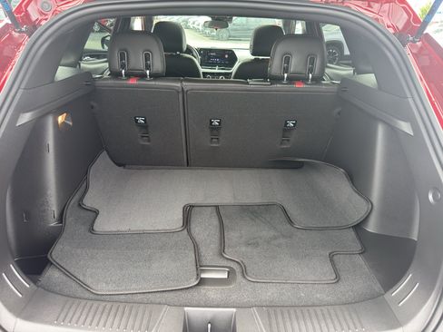 Certified 2025 Chevrolet Trax RS w/ Sunroof Package FWD image 36