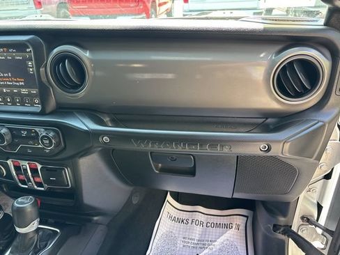 Used 2022 Jeep Wrangler Unlimited Sport AWD/4WD image 28
