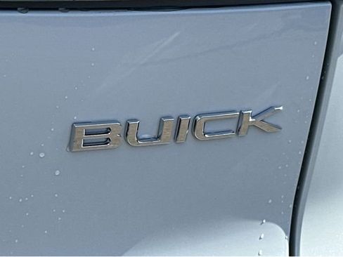 New 2026 Buick Enclave Avenir image 9