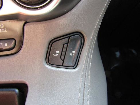 Used 2019 Chevrolet Suburban LT w/ LT Signature Package image 27