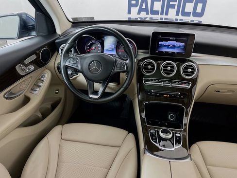 Used 2018 Mercedes-Benz GLC 300 4MATIC image 23