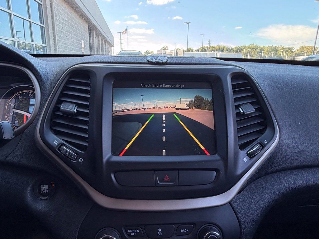 Used 2016 Jeep Cherokee Limited AWD/4WD image 15