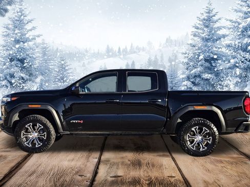 Used 2023 GMC Canyon AT4 w/ AT4 Premium Package image 4
