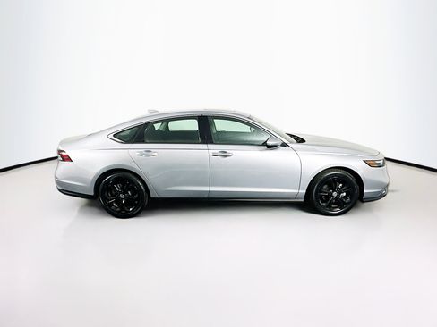 Used 2024 Honda Accord EX image 10