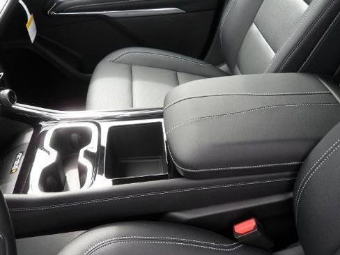Used 2026 Chevrolet Traverse LT w/ Driver Confidence Package FWD image 21