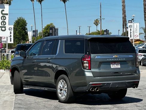 Used 2023 Chevrolet Suburban Premier AWD/4WD image 2