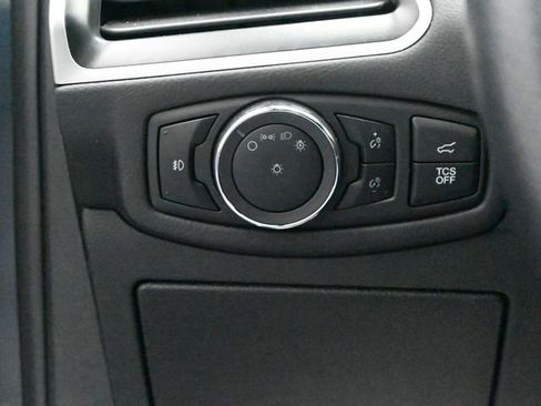 Used 2024 Ford Edge ST-Line w/ Class II Trailer Tow Package image 11