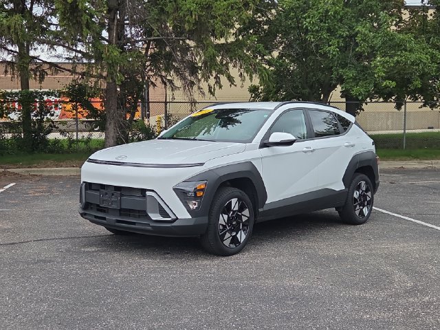 Used 2025 Hyundai Kona SEL AWD/4WD image 2
