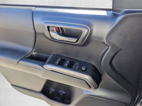 Certified 2021 Toyota Tacoma TRD Off-Road image 13