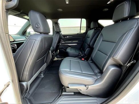 New 2025 Chevrolet Traverse LT w/ Driver Confidence Package image 13