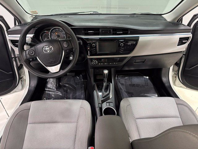 Used 2016 Toyota Corolla LE FWD image 2