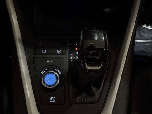 Used 2024 Toyota RAV4 XSE AWD/4WD image 12