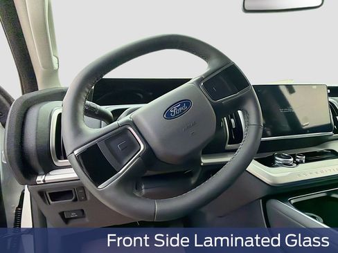 New 2026 Ford Expedition Active image 17