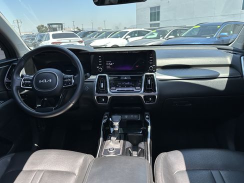 Certified 2023 Kia Sorento SX FWD image 23