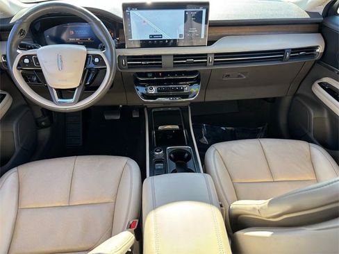 Used 2023 Lincoln Corsair Reserve w/ Jet Appearance Package image 7