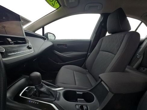 Used 2025 Toyota Corolla LE FWD image 11
