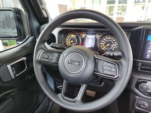 Used 2025 Jeep Wrangler Sport image 16