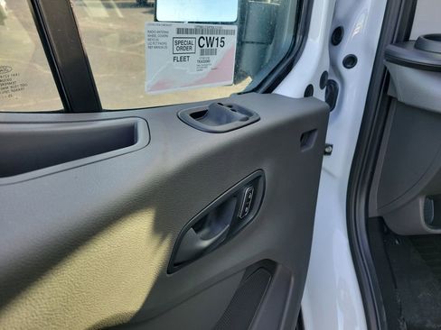 New 2026 Ford Transit 250 148 Medium Roof image 20