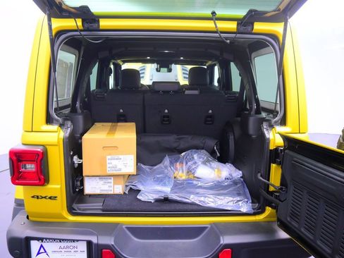 New 2024 Jeep Wrangler Unlimited Rubicon 4xe image 19