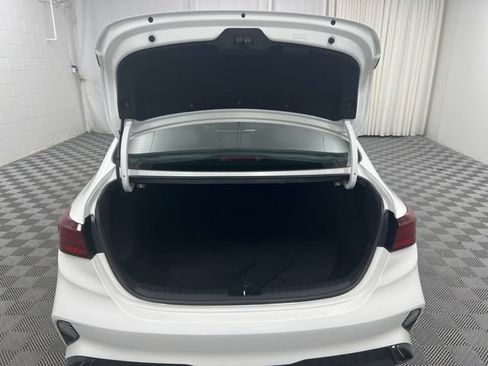 Used 2024 Kia Forte GT-Line w/ GT-Line Premium Package FWD image 8