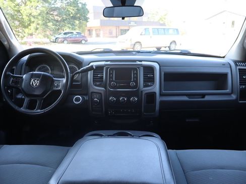 Used 2018 RAM 2500 Tradesman w/ Chrome Appearance Group AWD/4WD image 16