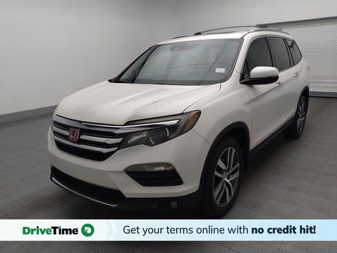 Used 2018 Honda Pilot Touring image 1