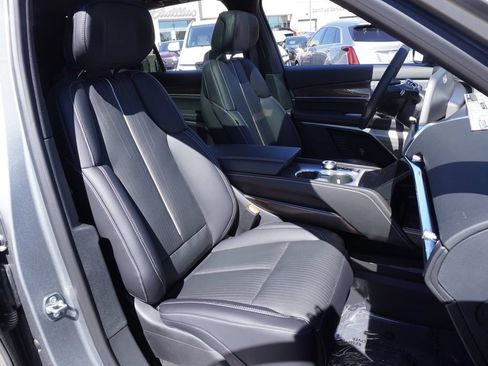 New 2026 Cadillac Vistiq Luxury AWD/4WD image 14