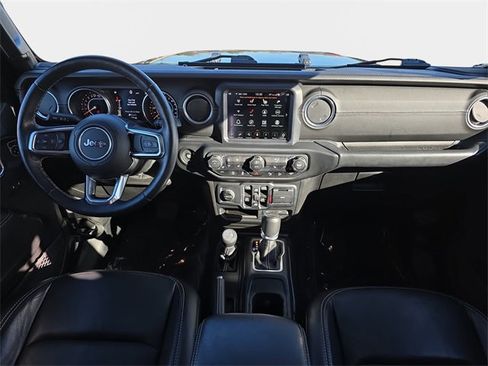 Used 2018 Jeep Wrangler Unlimited Sahara image 10