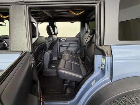 Used 2024 Ford Bronco Badlands image 8