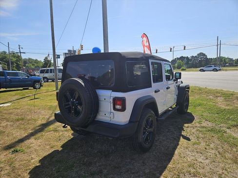 Used 2019 Jeep Wrangler Unlimited Sport AWD/4WD image 5