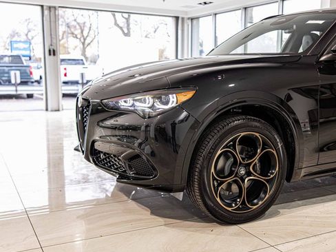 New 2025 Alfa Romeo Stelvio Sprint AWD/4WD image 4